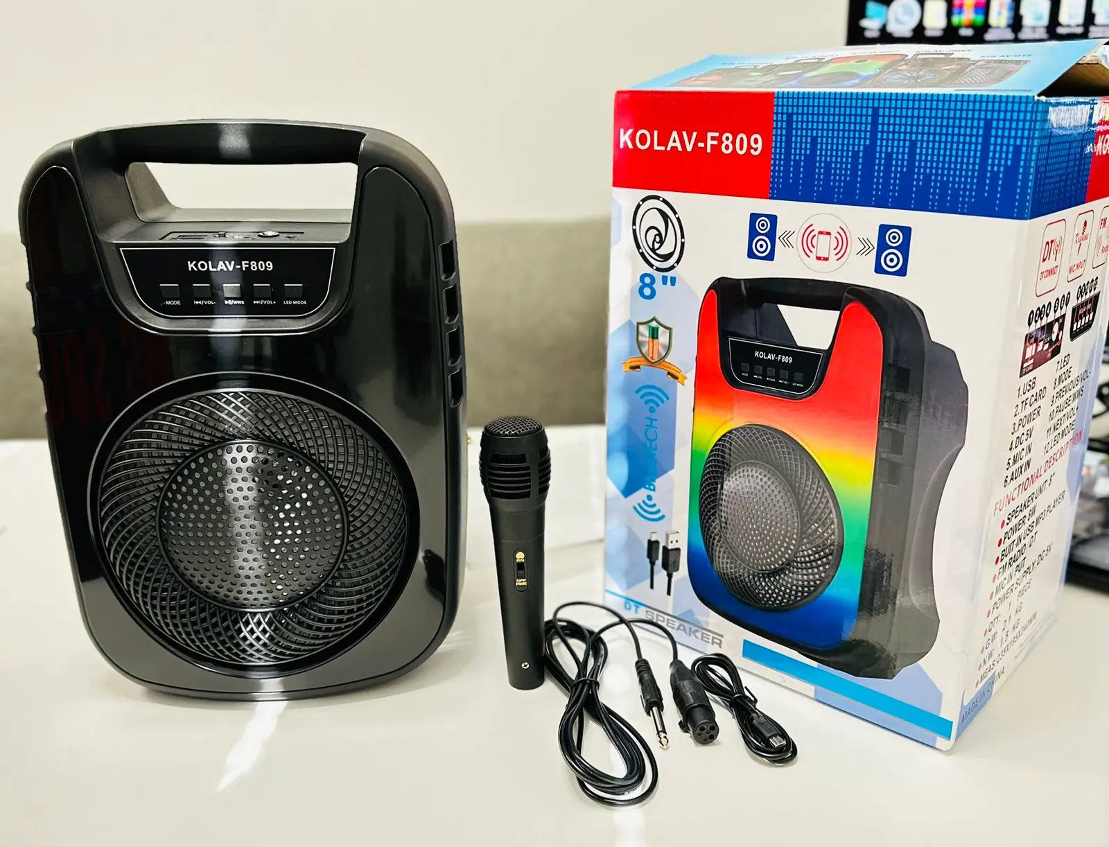 KOLAV 8' ZVUCNIK S LED RASVJETOM KOLAV 8' ZVUCNIK S LED RASVJETOM